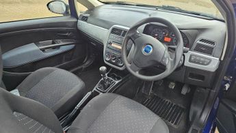 FIAT GRANDE PUNTO 1.2 Active White Hatchback 3dr Petrol Manual (139 g/km, 65 bhp)