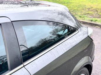 VAUXHALL ASTRA 1.8i 16v Design Sport Hatch 3dr Petrol Automatic (185 g/km, 138 