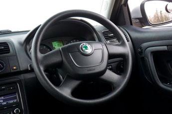 SKODA FABIA 1.2 SE Hatchback Petrol Manual 5dr - Just 45,409 Miles from New 