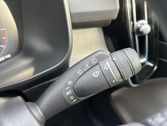 VOLVO XC40 2.0 B5 MHEV Inscription Pro SUV 5dr Petrol Hybrid Auto AWD Euro 