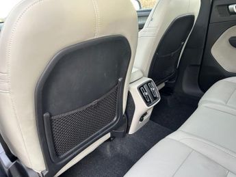 VOLVO XC40 2.0 B5 MHEV Inscription Pro SUV 5dr Petrol Hybrid Auto AWD Euro 