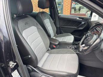 VOLKSWAGEN TIGUAN 2.0 BiTDI R-Line Tech SUV 5dr Diesel DSG 4Motion Euro 6 (s/s) (2
