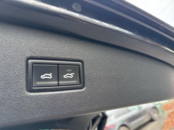 VOLKSWAGEN TIGUAN 2.0 BiTDI R-Line Tech SUV 5dr Diesel DSG 4Motion Euro 6 (s/s) (2