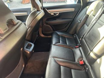 VOLVO V90 2.0 D4 Momentum Estate 5dr Diesel Auto Euro 6 (s/s) (190 ps)