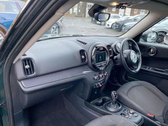 MINI COUNTRYMAN 1.5 Cooper Classic SUV 5dr Petrol Steptronic Euro 6 (s/s) (136 p