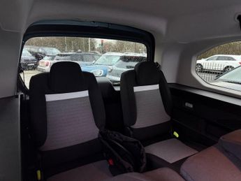 CITROEN E-BERLINGO 52kWh PLUS XL MPV 5dr Electric Auto (7.4kW Charger) (136 ps)