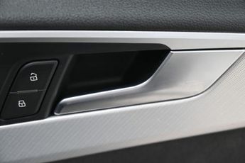 AUDI A4 ALLROAD 3.0 TDI V6 Estate 5dr Diesel Tiptronic quattro Euro 6 (s/s) (272