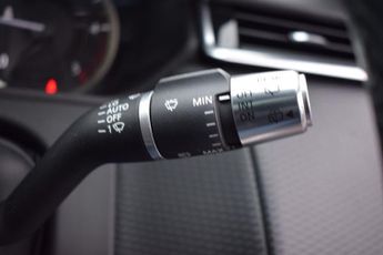 LAND ROVER RANGE ROVER VELAR 2.0 D200 MHEV Edition SUV 5dr Diesel Auto 4WD Euro 6 (s/s) (204 