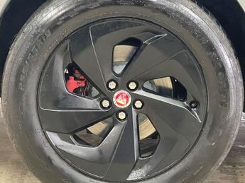 JAGUAR F-PACE 2.0 D200 MHEV S SUV 5dr Diesel Auto AWD Euro 6 (s/s) (204 ps)