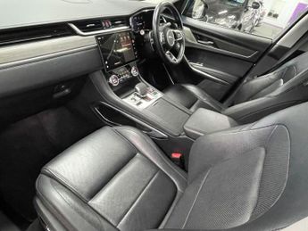 JAGUAR F-PACE 2.0 D200 MHEV S SUV 5dr Diesel Auto AWD Euro 6 (s/s) (204 ps)