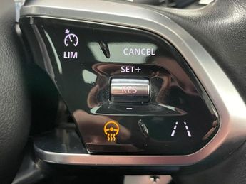 JAGUAR F-PACE 2.0 D200 MHEV S SUV 5dr Diesel Auto AWD Euro 6 (s/s) (204 ps)