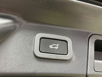 LAND ROVER RANGE ROVER VELAR 2.0 D180 S SUV 5dr Diesel Auto 4WD Euro 6 (s/s) (180 ps)