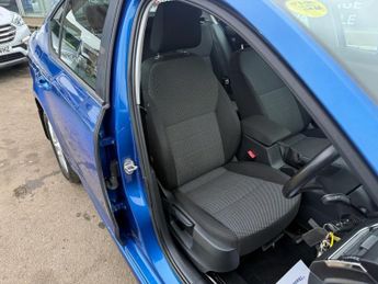 SKODA OCTAVIA 1.6 TDI SE Hatchback 5dr Diesel DSG Euro 5 (s/s) (105 ps)