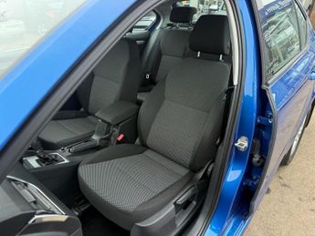 SKODA OCTAVIA 1.6 TDI SE Hatchback 5dr Diesel DSG Euro 5 (s/s) (105 ps)