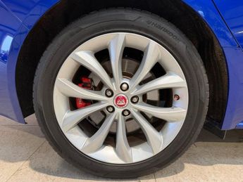 JAGUAR XF 2.0d R-Sport Saloon 4dr Diesel Auto Euro 6 (s/s) (180 ps)