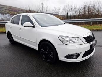 Skoda Octavia 2.0 TFSI vRS Hatchback 5dr Petrol DSG Euro 5 (200 ps)