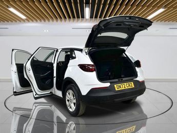 VAUXHALL GRANDLAND 1.5 Turbo D SE SUV 5dr Diesel Auto Euro 6 (s/s) (130 ps)