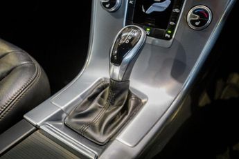 VOLVO XC60 2.0 D4 SE Nav SUV 5dr Diesel Auto Euro 6 (s/s) (190 ps)