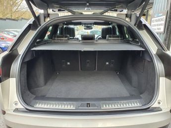 LAND ROVER RANGE ROVER VELAR 2.0 D240 R-Dynamic HSE SUV 5dr Diesel Auto 4WD Euro 6 (s/s) (240