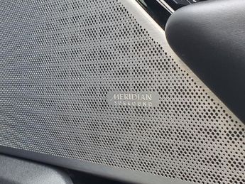 LAND ROVER RANGE ROVER VELAR 2.0 D240 R-Dynamic HSE SUV 5dr Diesel Auto 4WD Euro 6 (s/s) (240