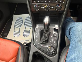 VOLKSWAGEN TIGUAN 2.0 TDI BlueMotion Tech SEL SUV 5dr Diesel DSG 4Motion Euro 6 (s