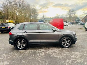 VOLKSWAGEN TIGUAN 2.0 TDI BlueMotion Tech SEL SUV 5dr Diesel DSG 4Motion Euro 6 (s