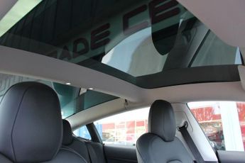 TESLA Model 3 (Dual Motor) Long Range Saloon 4dr Electric Auto 4WDE (346 ps)
