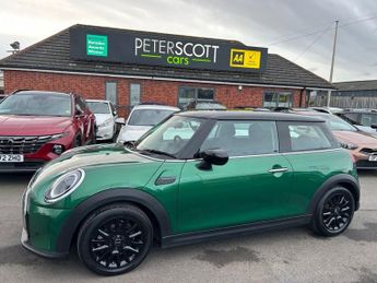 MINI HATCH 1.5 Cooper Classic Hatchback 3dr Petrol Steptronic Euro 6 (s/s) 