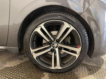 PEUGEOT 208 1.2 PureTech GPF GT Line Hatchback 5dr Petrol EAT Euro 6 (s/s) (