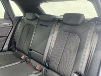 AUDI Q3 2.0 TDI 40 S line SUV 5dr Diesel S Tronic quattro Euro 6 (s/s) (