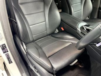 MERCEDES-BENZ GLC 3.0 GLC350d V6 AMG Line SUV 5dr Diesel G-Tronic 4MATIC Euro 6 (s