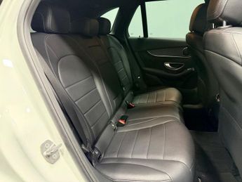 MERCEDES-BENZ GLC 3.0 GLC350d V6 AMG Line SUV 5dr Diesel G-Tronic 4MATIC Euro 6 (s