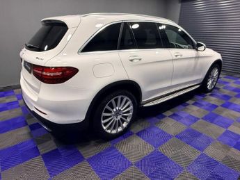 MERCEDES-BENZ GLC 3.0 GLC350d V6 AMG Line SUV 5dr Diesel G-Tronic 4MATIC Euro 6 (s