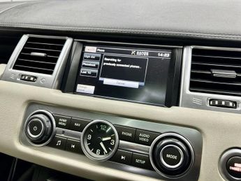 LAND ROVER RANGE ROVER SPORT 3.0 SD V6 Autobiography Sport SUV 5dr Diesel Auto 4WD Euro 5 (25