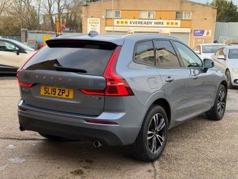 VOLVO XC60 2.0 T5 Momentum Pro SUV 5dr Petrol Auto AWD Euro 6 (s/s) (250 ps
