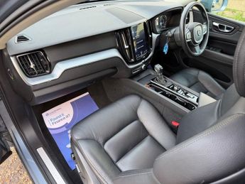 VOLVO XC60 2.0 T5 Momentum Pro SUV 5dr Petrol Auto AWD Euro 6 (s/s) (250 ps