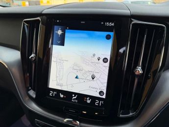 VOLVO XC60 2.0 T5 Momentum Pro SUV 5dr Petrol Auto AWD Euro 6 (s/s) (250 ps