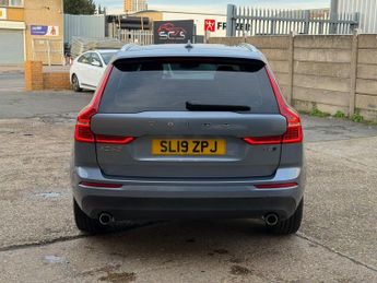 VOLVO XC60 2.0 T5 Momentum Pro SUV 5dr Petrol Auto AWD Euro 6 (s/s) (250 ps