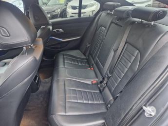 BMW 3 SERIES 2.0 320d M Sport Saloon 4dr Diesel Auto Euro 6 (s/s) (190 ps)