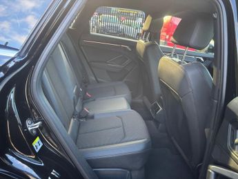 AUDI Q3 1.5 TFSI CoD 35 S line SUV 5dr Petrol S Tronic Euro 6 (s/s) (150