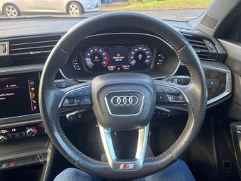 AUDI Q3 1.5 TFSI CoD 35 S line SUV 5dr Petrol S Tronic Euro 6 (s/s) (150