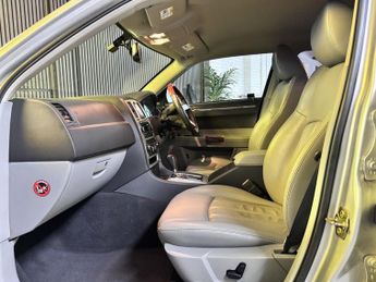 CHRYSLER 300C 3.0 CRD V6 Saloon 4dr Diesel Automatic (215 g/km, 218 bhp)