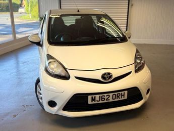 Toyota AYGO 1.0 VVT-i Ice Hatchback 5dr Petrol Manual Euro 5 (67 ps)