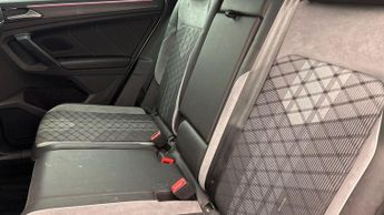 VOLKSWAGEN TIGUAN 2.0 TDI R-Line SUV 5dr Diesel DSG Euro 6 (s/s) (150 ps)