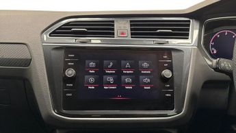 VOLKSWAGEN TIGUAN 2.0 TDI R-Line SUV 5dr Diesel DSG Euro 6 (s/s) (150 ps)