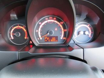 KIA CEED 1.6 CRDi 2 Hatchback 5dr Diesel Auto Euro 5 (113 bhp)