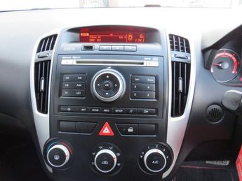 KIA CEED 1.6 CRDi 2 Hatchback 5dr Diesel Auto Euro 5 (113 bhp)