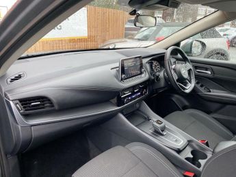 NISSAN QASHQAI 1.3 DIG-T MHEV Acenta Premium SUV 5dr Petrol Hybrid XTRON Euro 6