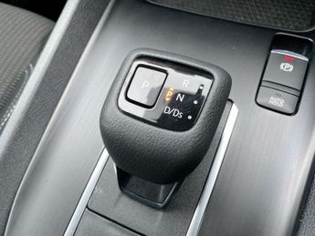 NISSAN QASHQAI 1.3 DIG-T MHEV Acenta Premium SUV 5dr Petrol Hybrid XTRON Euro 6