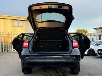 MERCEDES-BENZ GLA 2.1 GLA200d AMG Line SUV 5dr Diesel 7G-DCT Euro 6 (s/s) (136 ps)